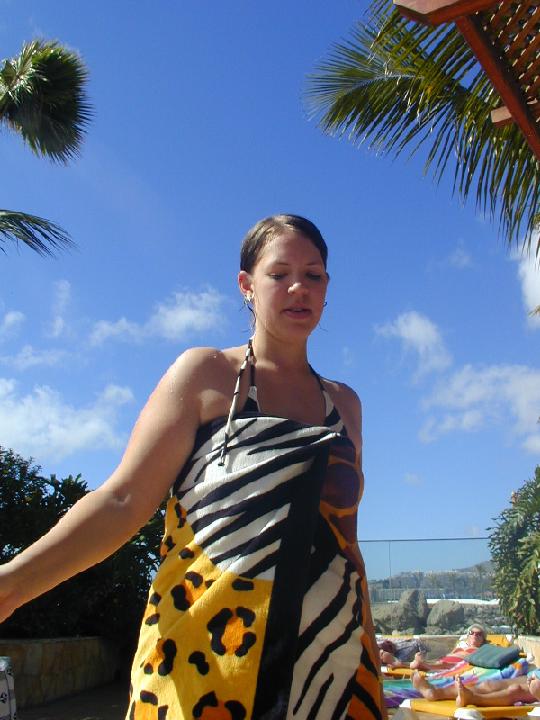 gran_canaria_02_2008_095.jpg - Katrin am Pool