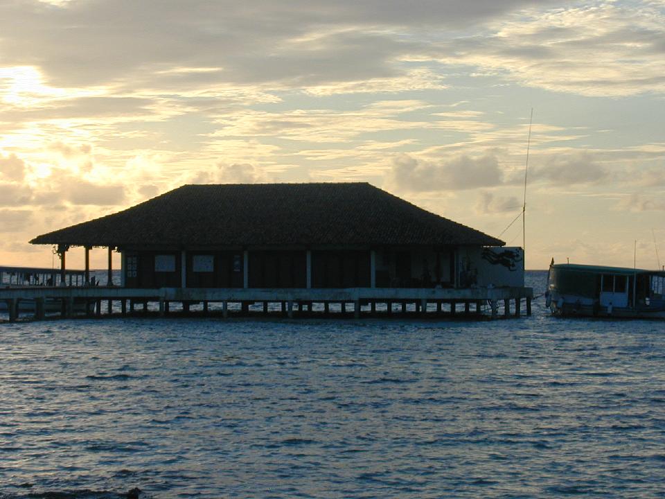 malediven_2008_448.jpg - Tauchbasis